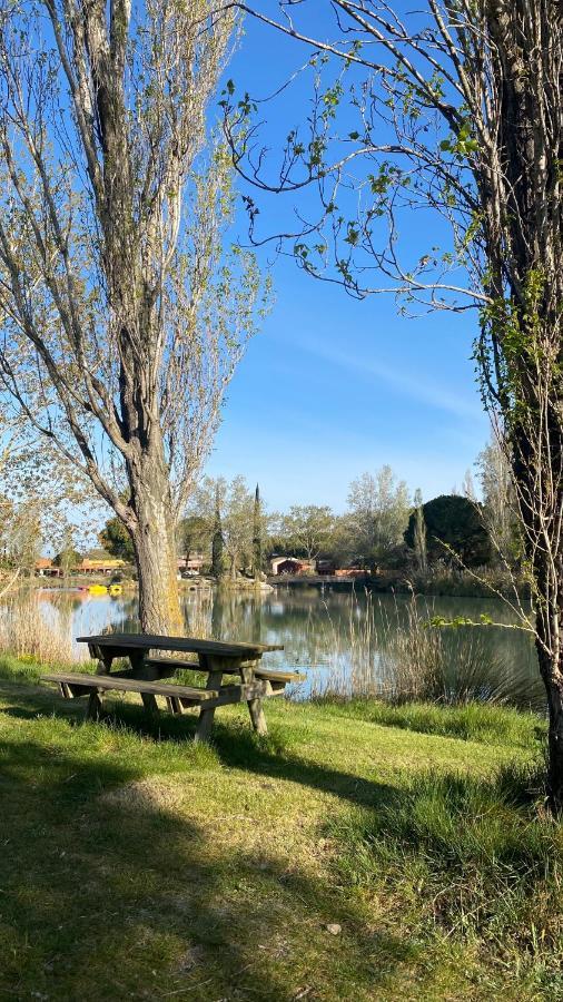 Joli Appartement 27M2 Oasis Provencale En Village Vacances En Camargue Arles Exteriér fotografie